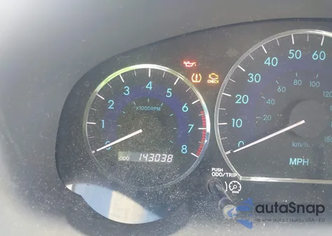 2010 Toyota Sienna Le z USA, uszkodzony, nr VIN 5TDJK4CC7AS030817